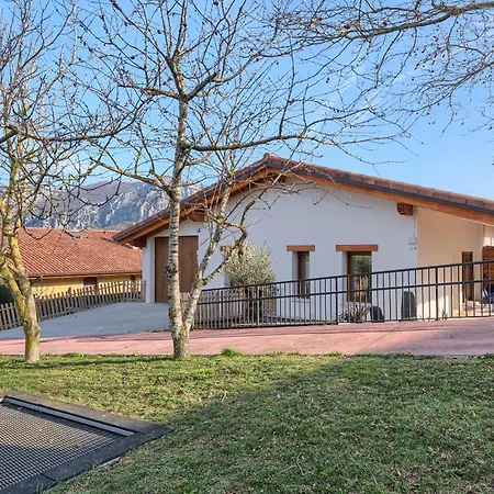 Сasa de vacaciones Vt Refugio De Paz En La Naturaleza Casa Espaciosa Familias Y Grupos *